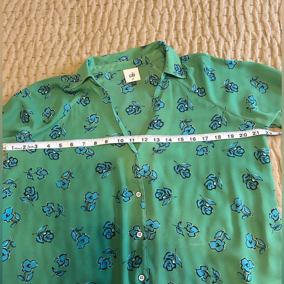 CAbi Kelly Green Floral Button-Up Top - Picture 7 of 8
